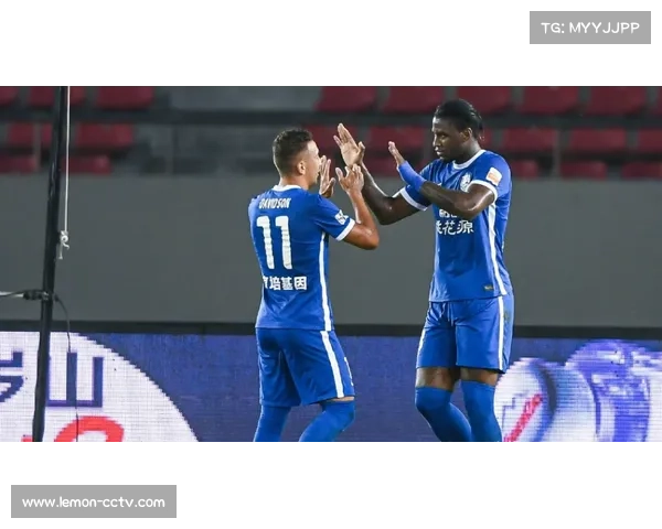 武汉三镇1-5山东泰山,赛季末防守崩盘陷低迷 武汉三镇1-5山东泰山,赛季末防守崩盘陷低迷