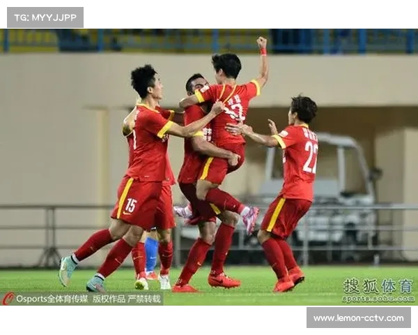 布扬·格鲁达世界波破门后狂奔庆祝，莱比锡竞技场陷入沸腾